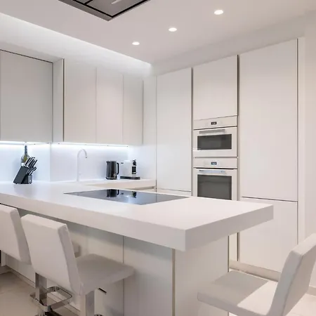 Phos - White Tower #skgbnb דירה *